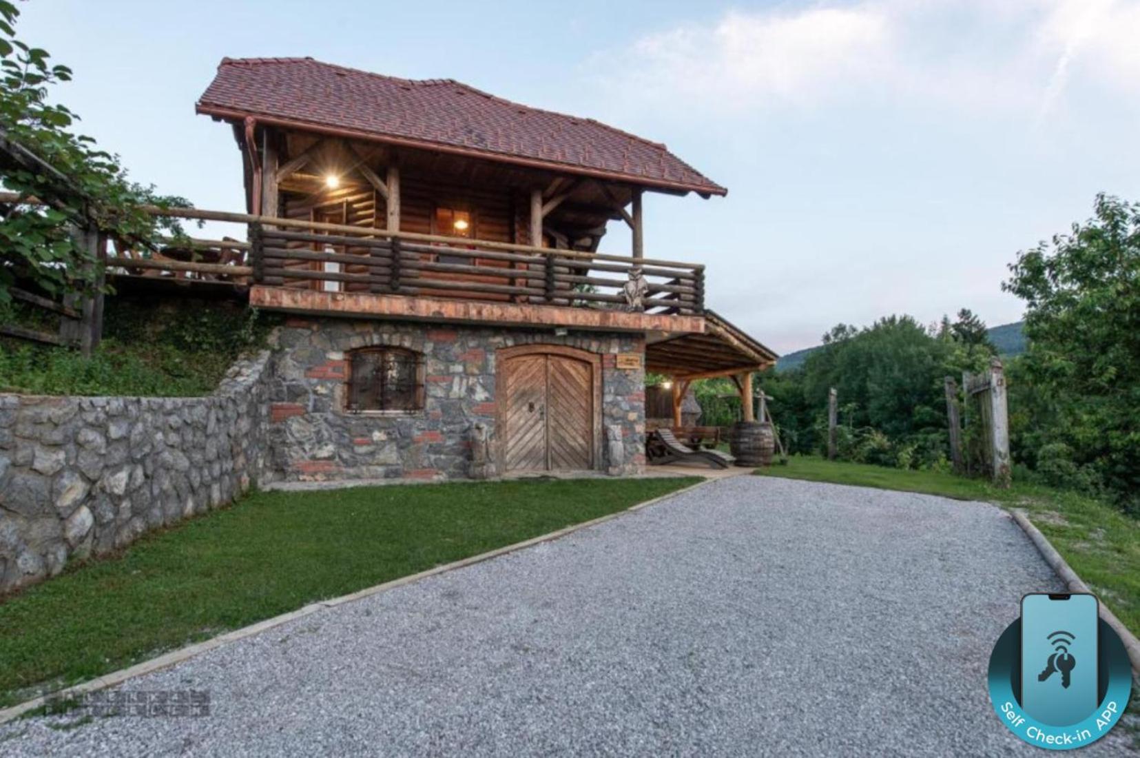 Zidan'Ca Rosel Apartment Dolenjske Toplice Bagian luar foto